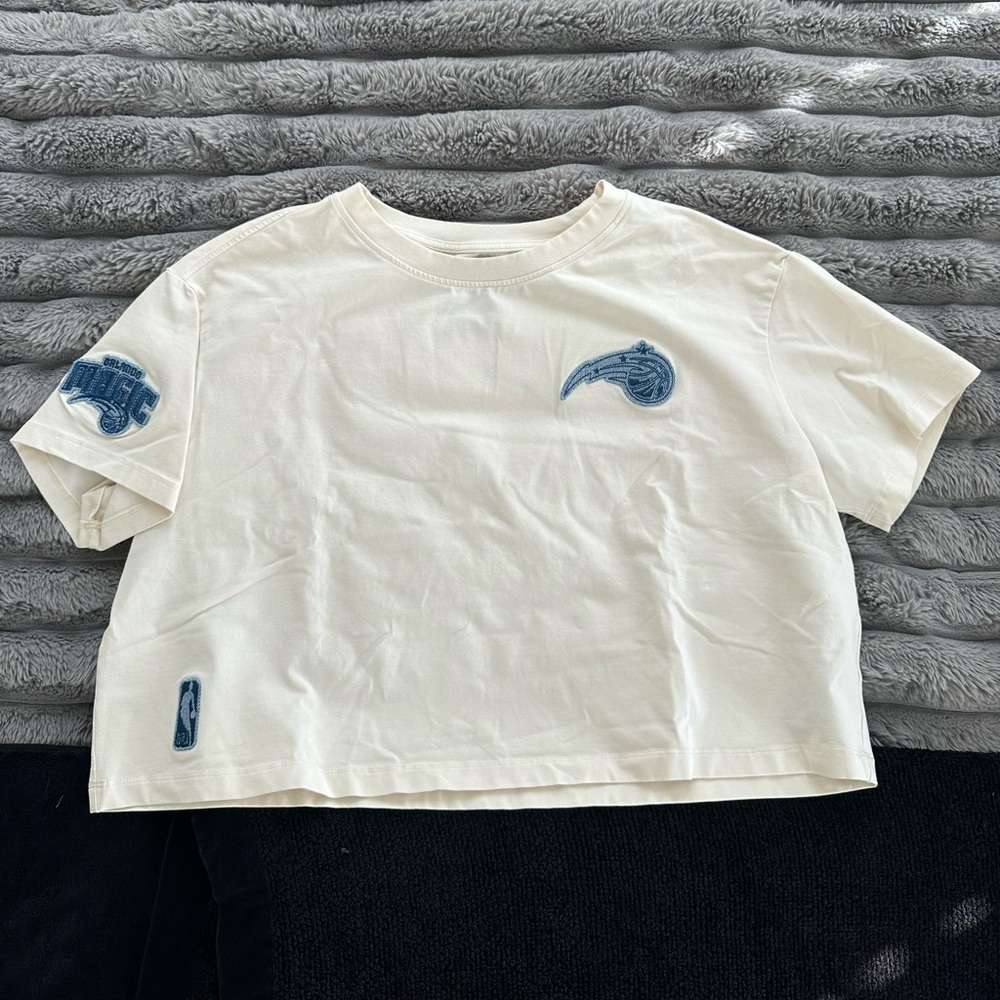 Orlando Magic Women’s Cream T-Shirt with Blue Accents